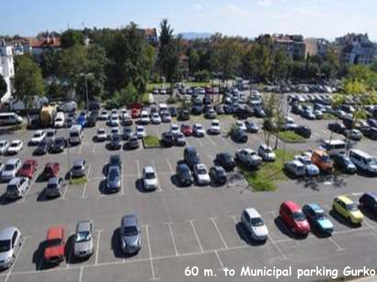 4U Apartment - Gurko Burgas Bagian luar foto