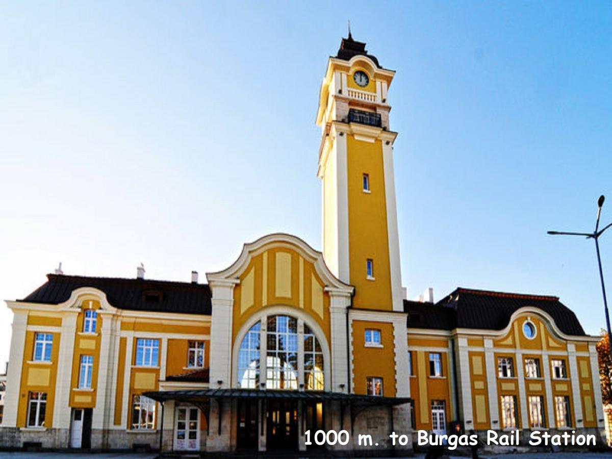 4U Apartment - Gurko Burgas Bagian luar foto